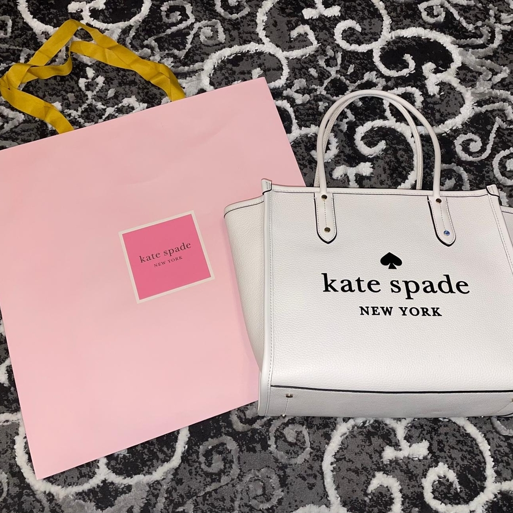 💜🩷 HOST PICK 🩷💜 Like New - Kate Spade White and Black Large Tote Bag